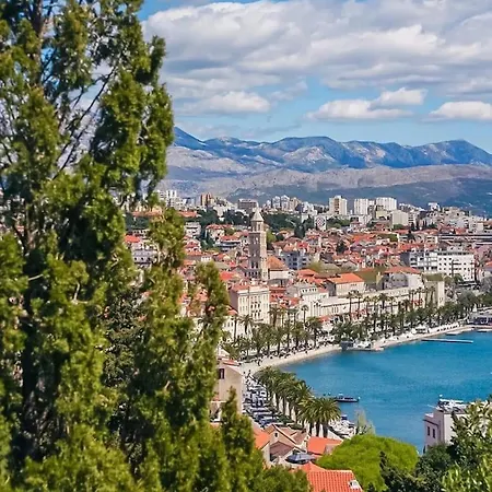 La Fortuna Luxury Apartment